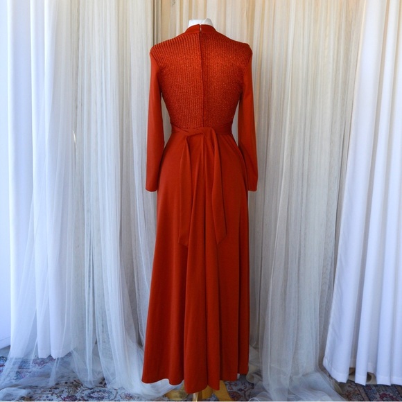 Vintage union made rust Orange Long Sleeve V-Neck Gown for Weddings large - Picture 5 of 14